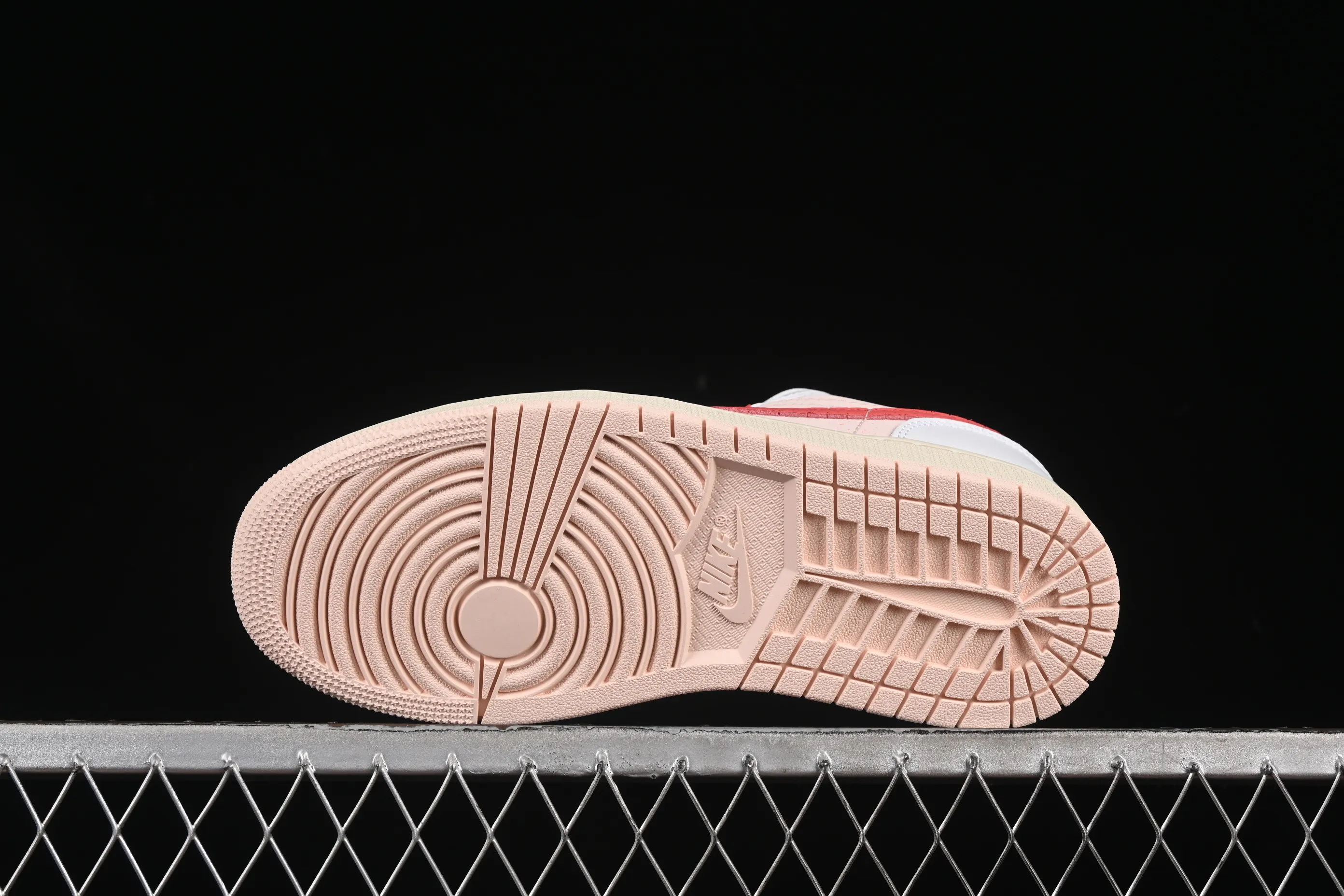 All categories Air Jordan Jordan series basketball shoes Air Jordan 1 Low Air Jordan 1 Low AJ1 Joe 1 white and pink low-top cultural and leisure sports sneakers IB8156-133